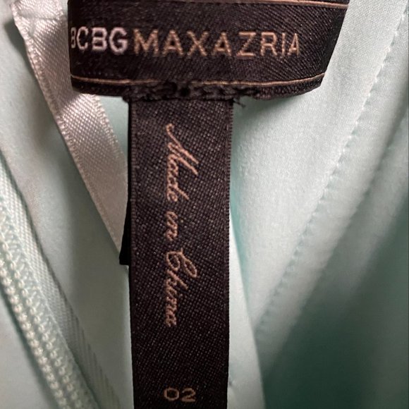 BCBG MAXAZRIA Formal Chiffon Strapless Gown, Size 2 - Picture 5 of 8